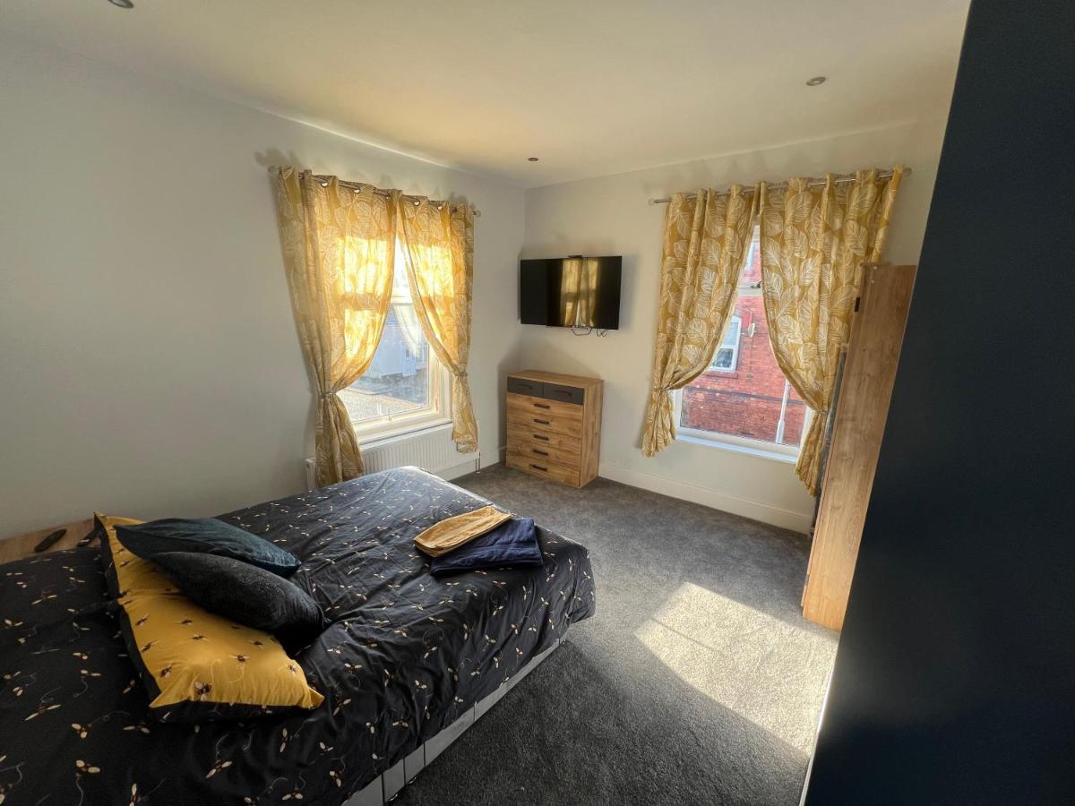 Luxury 2 Bed Apartment Great Location Stoke-on-Trent Extérieur photo